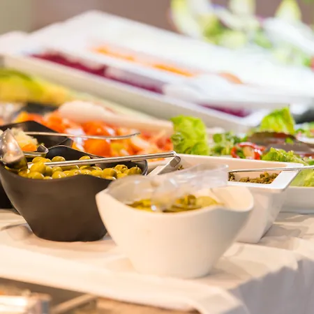 شقة فندقية Club Es Talaial 3*